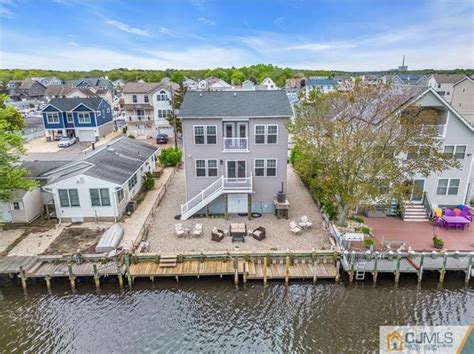 waterfront homes in waretown nj.